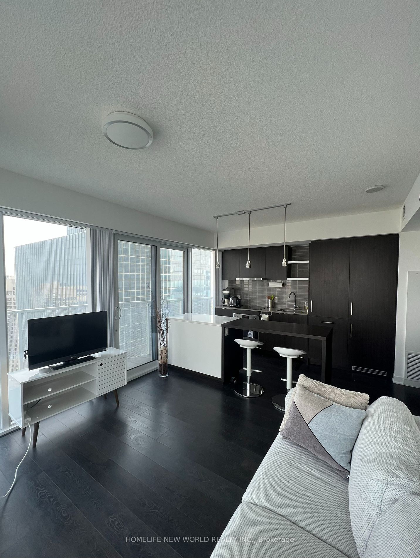 88 Harbour St, unit 3707 for rent - image #3