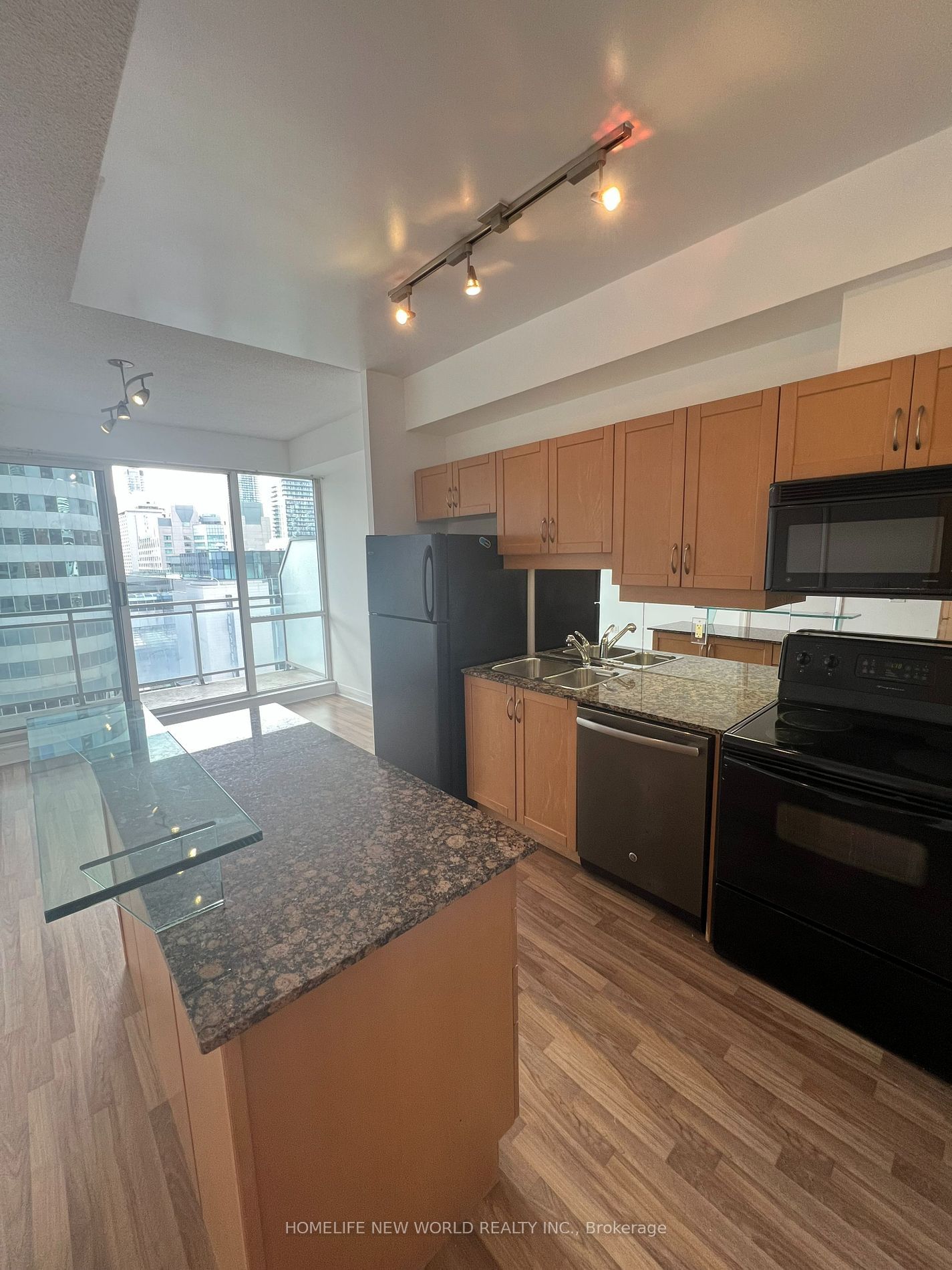 220 Victoria St, unit 1308 for sale - image #6