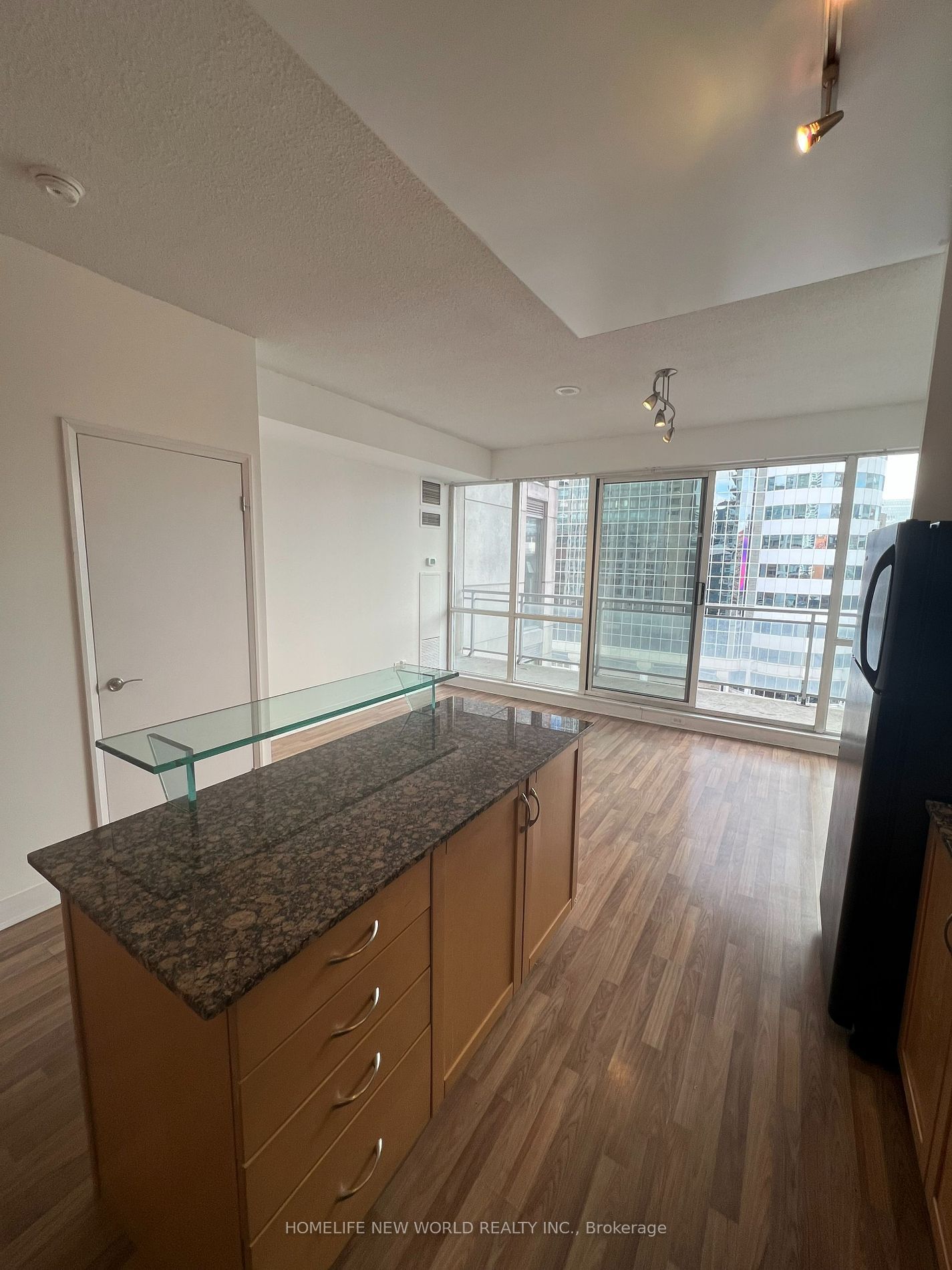 220 Victoria St, unit 1308 for sale - image #8