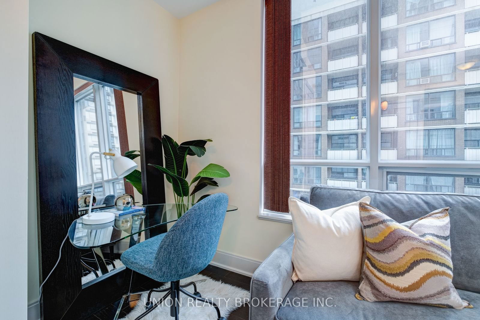 21 Balmuto St, unit 1403 for sale - image #6