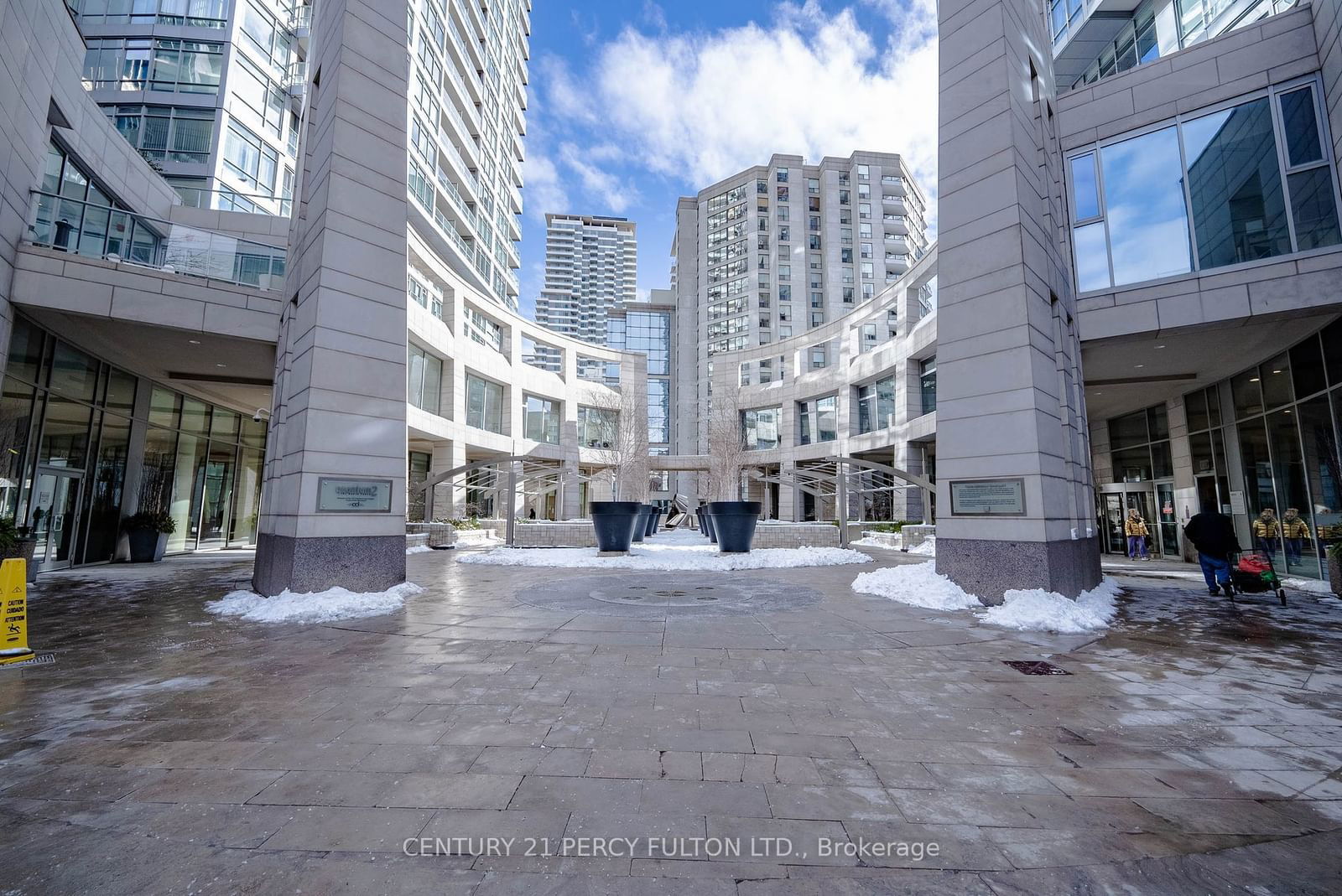 2191 Yonge St, unit 706 for sale - image #3