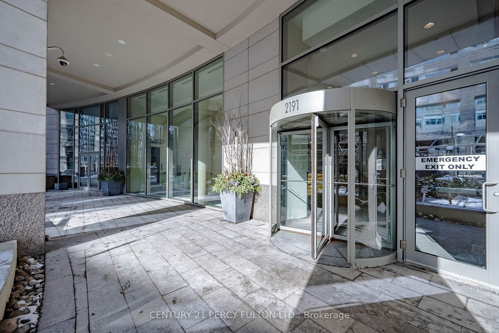 2191 Yonge St, unit 706 for sale