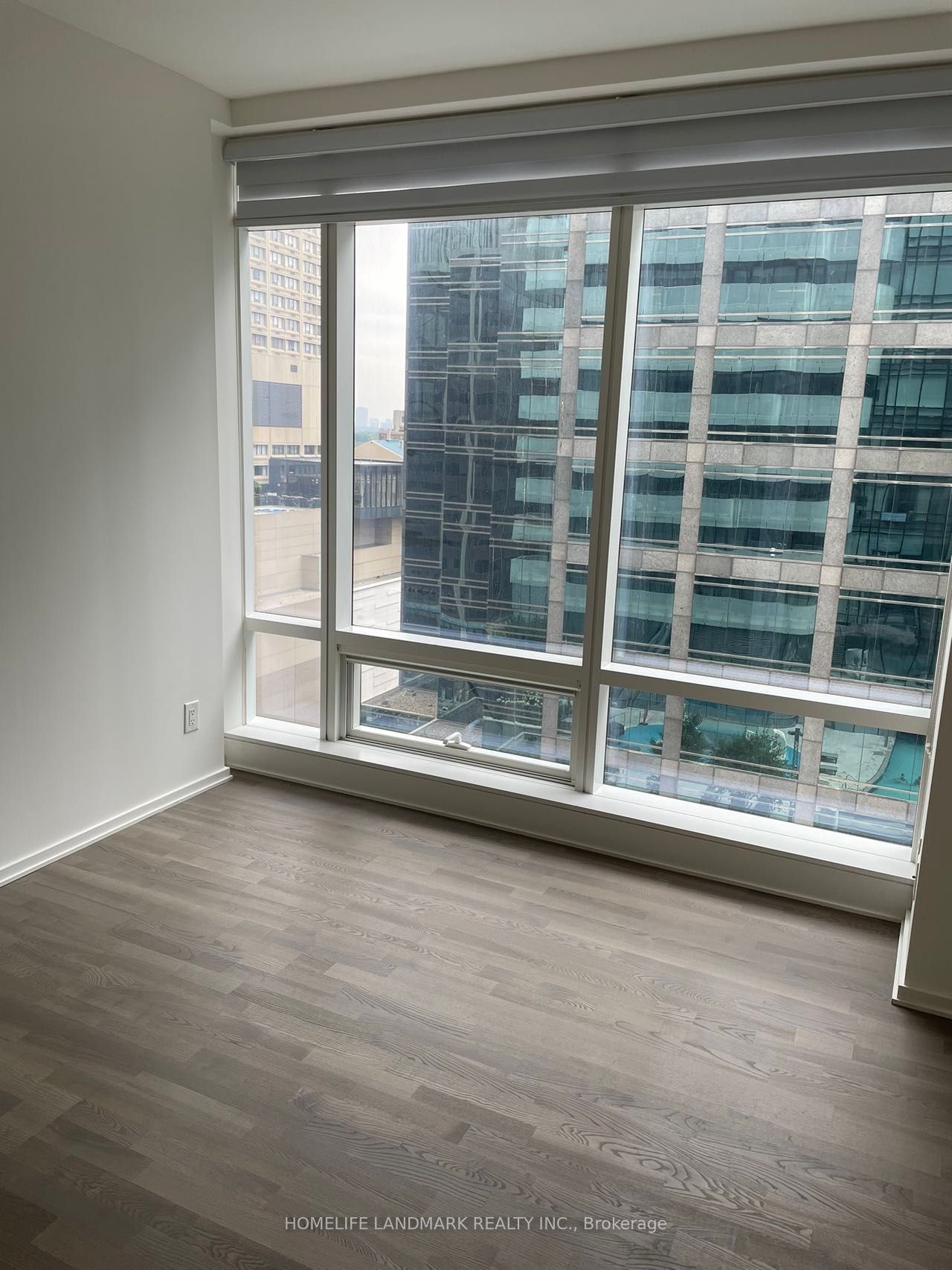 1 Bloor St E, unit 1104 for sale