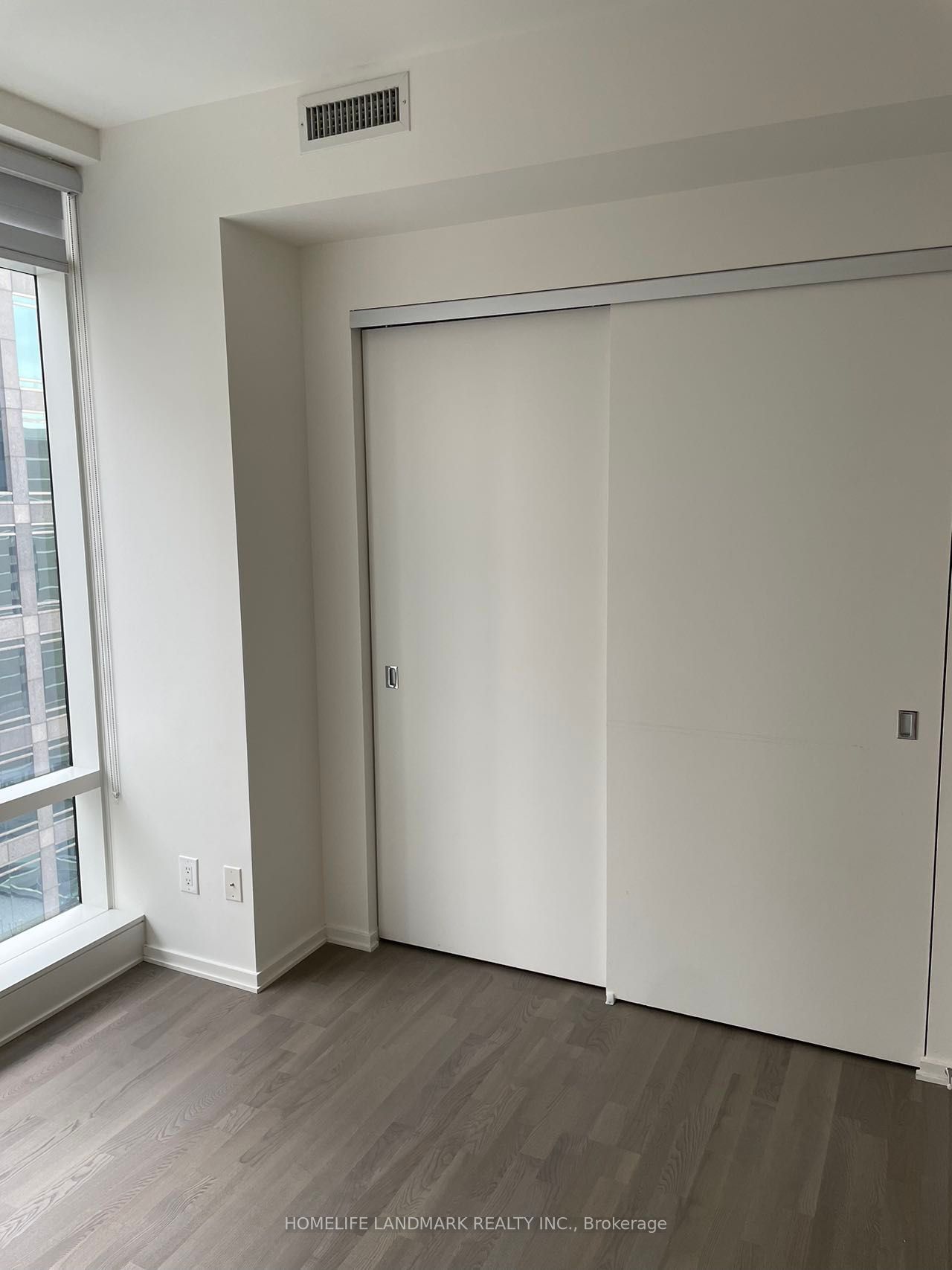 1 Bloor St E, unit 1104 for sale