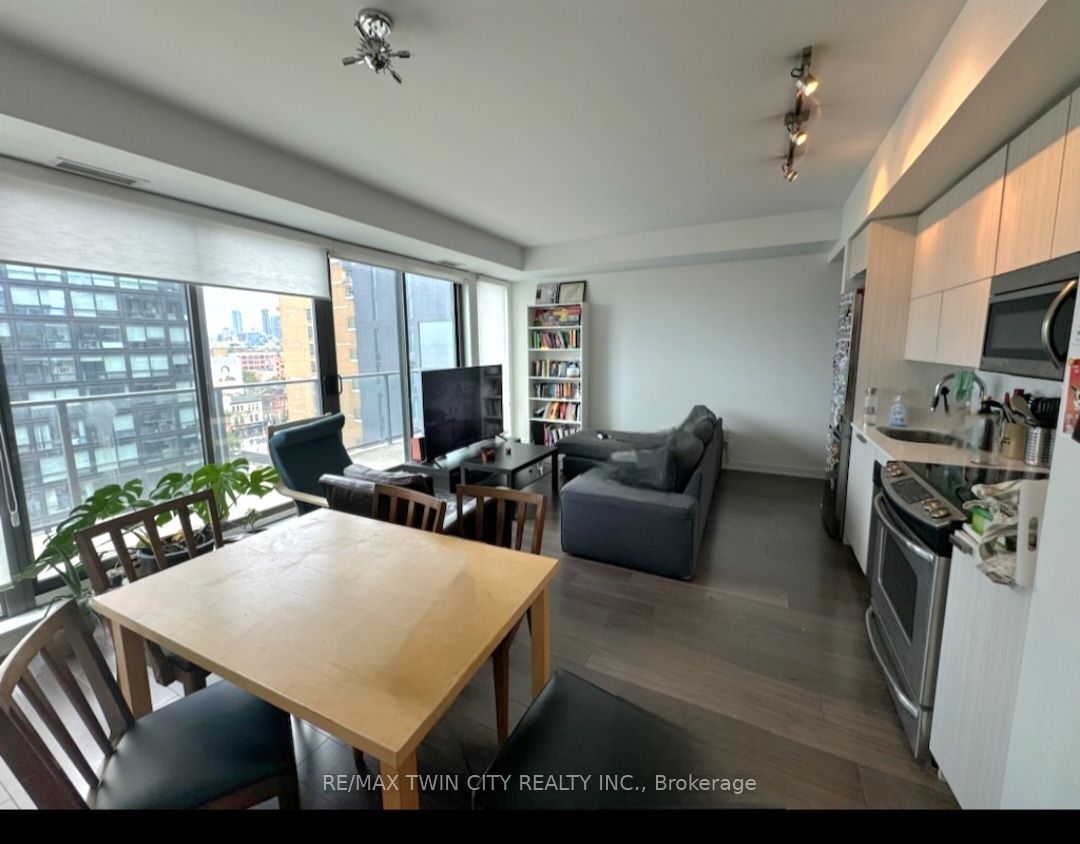 32 Camden St, unit 1003 for sale - image #7