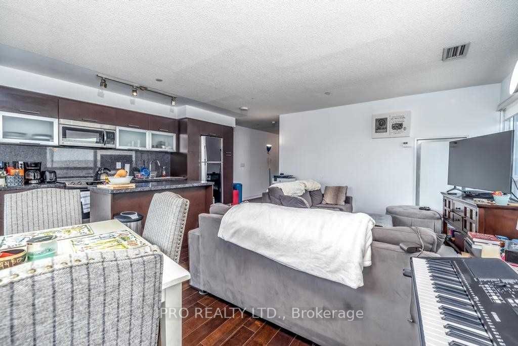 386 Yonge St, unit 1202 for rent - image #7