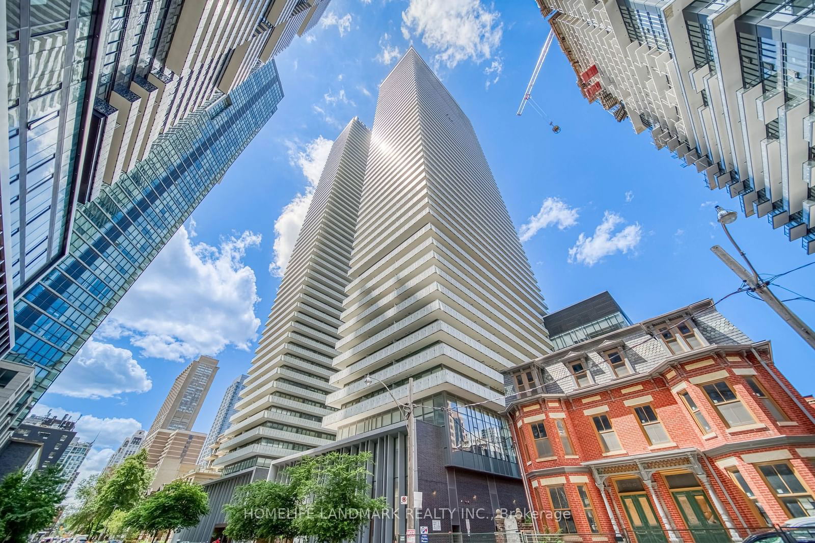 50 Charles St E, unit 3907 for rent - image #1