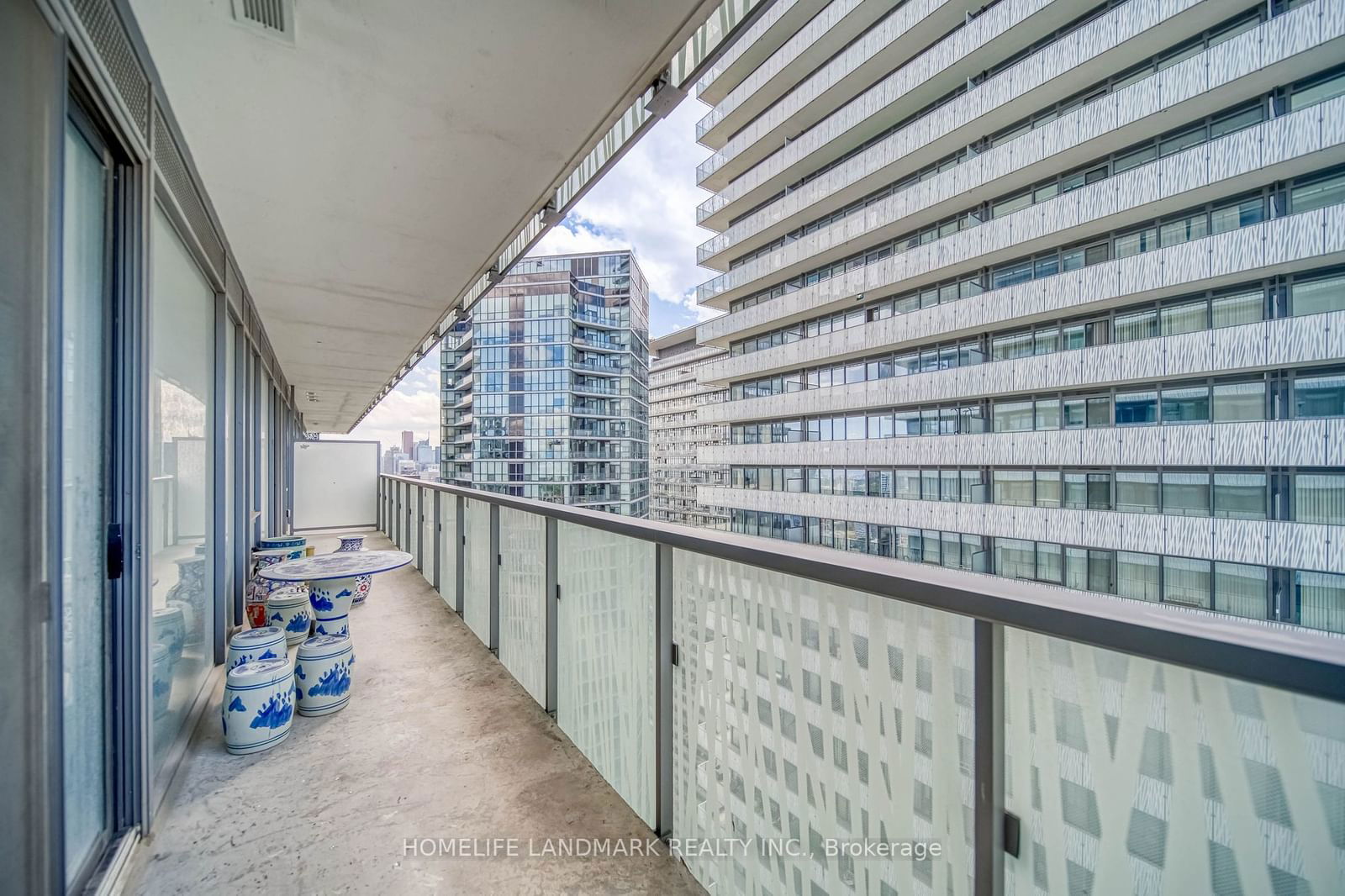 50 Charles St E, unit 3907 for rent - image #25