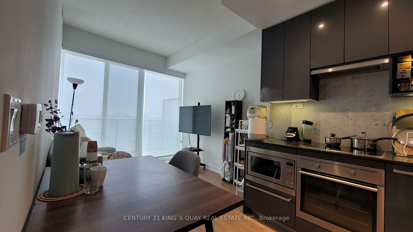 115 McMahon Dr, unit 1708 for rent - image #9