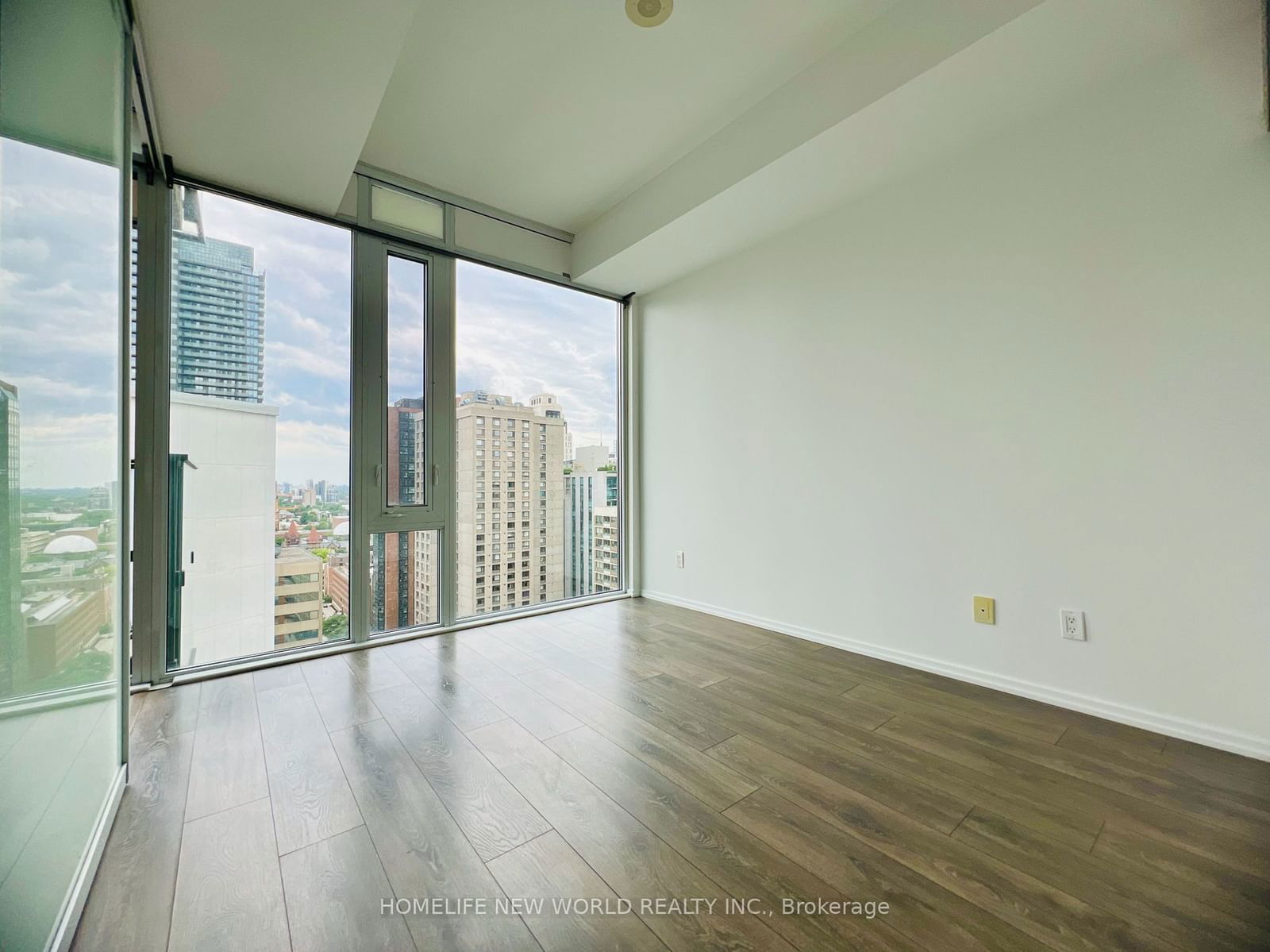 75 St Nicholas St, unit 2105 for sale - image #12