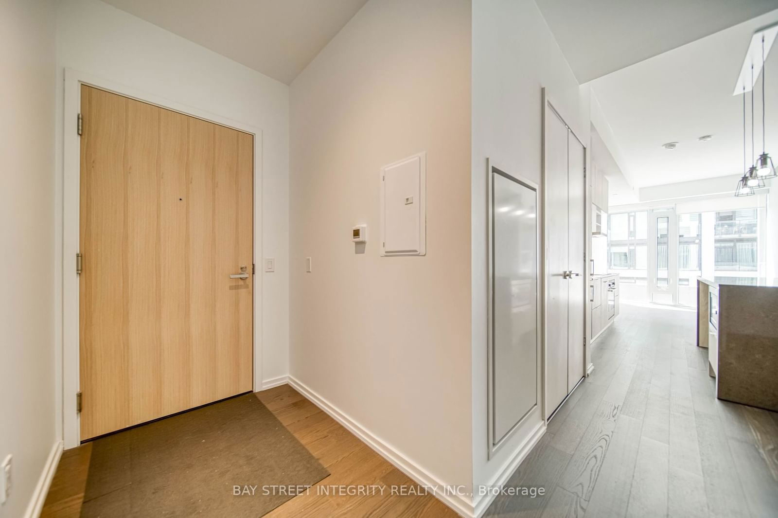 5 Soudan Ave, unit 1002 for sale - image #4