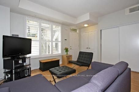 88 Carr St, unit 19 for sale - image #3