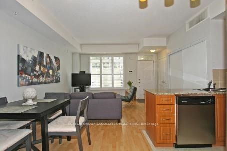 88 Carr St, unit 19 for sale - image #4