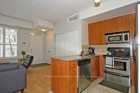 88 Carr St, unit 19 for sale - image #5