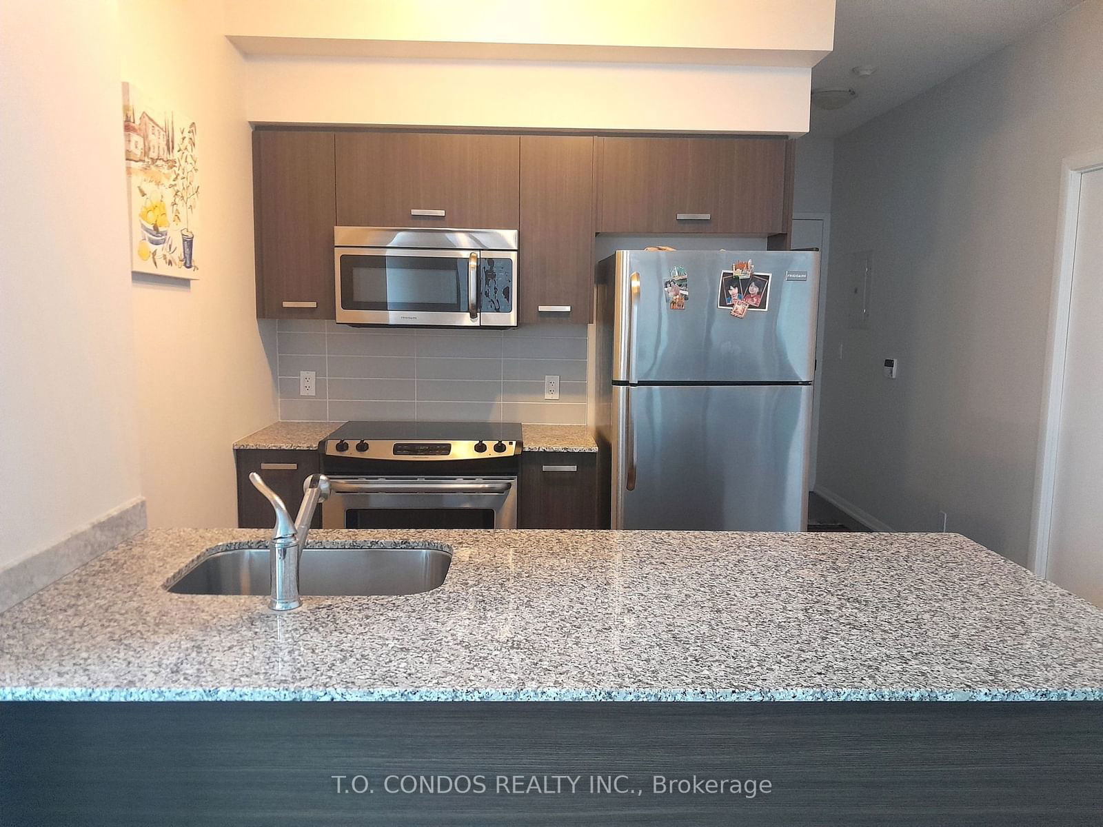 832 Bay St, unit 703 for rent - image #2