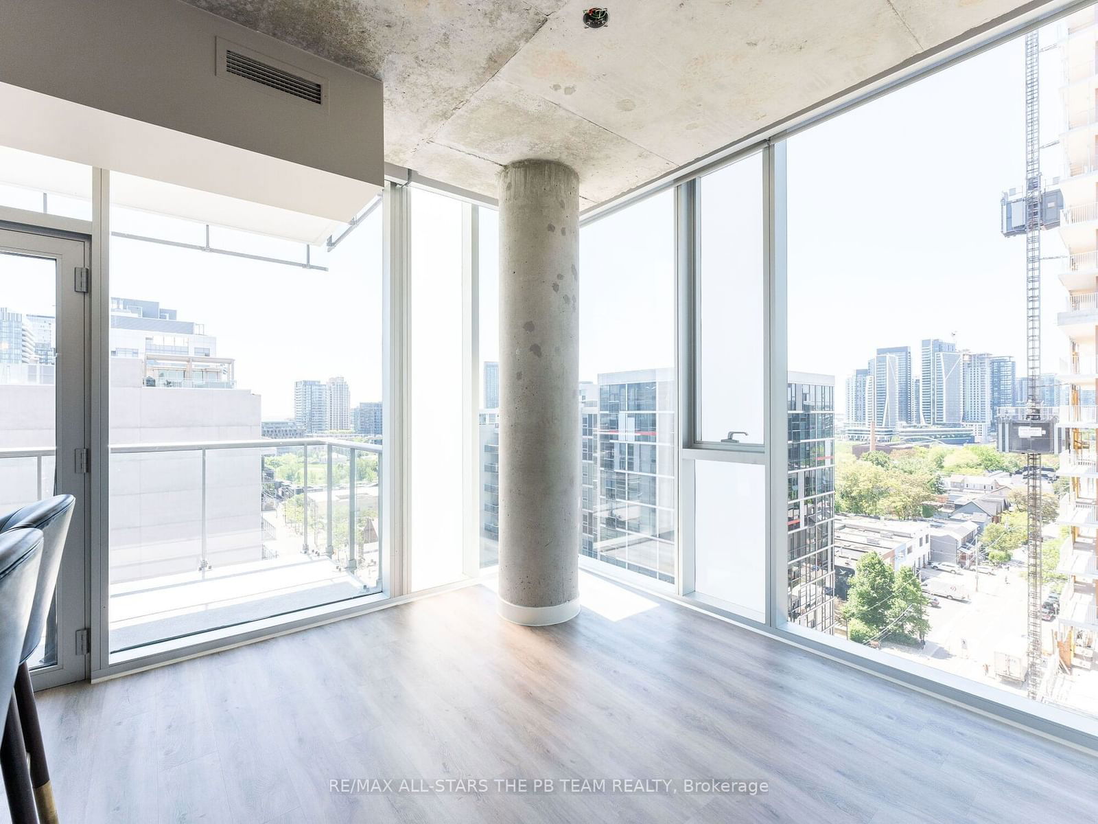 552 Wellington St W, unit 1202 for rent - image #7