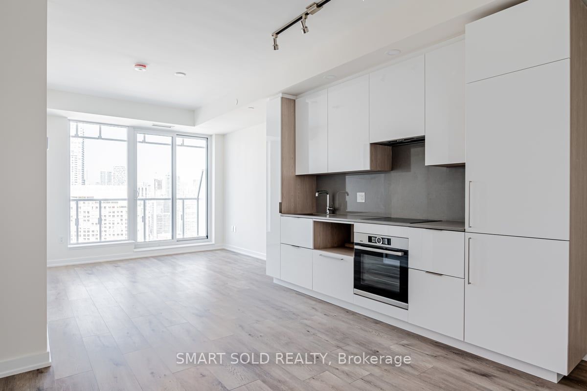 28 Freeland St, unit 3006 for rent