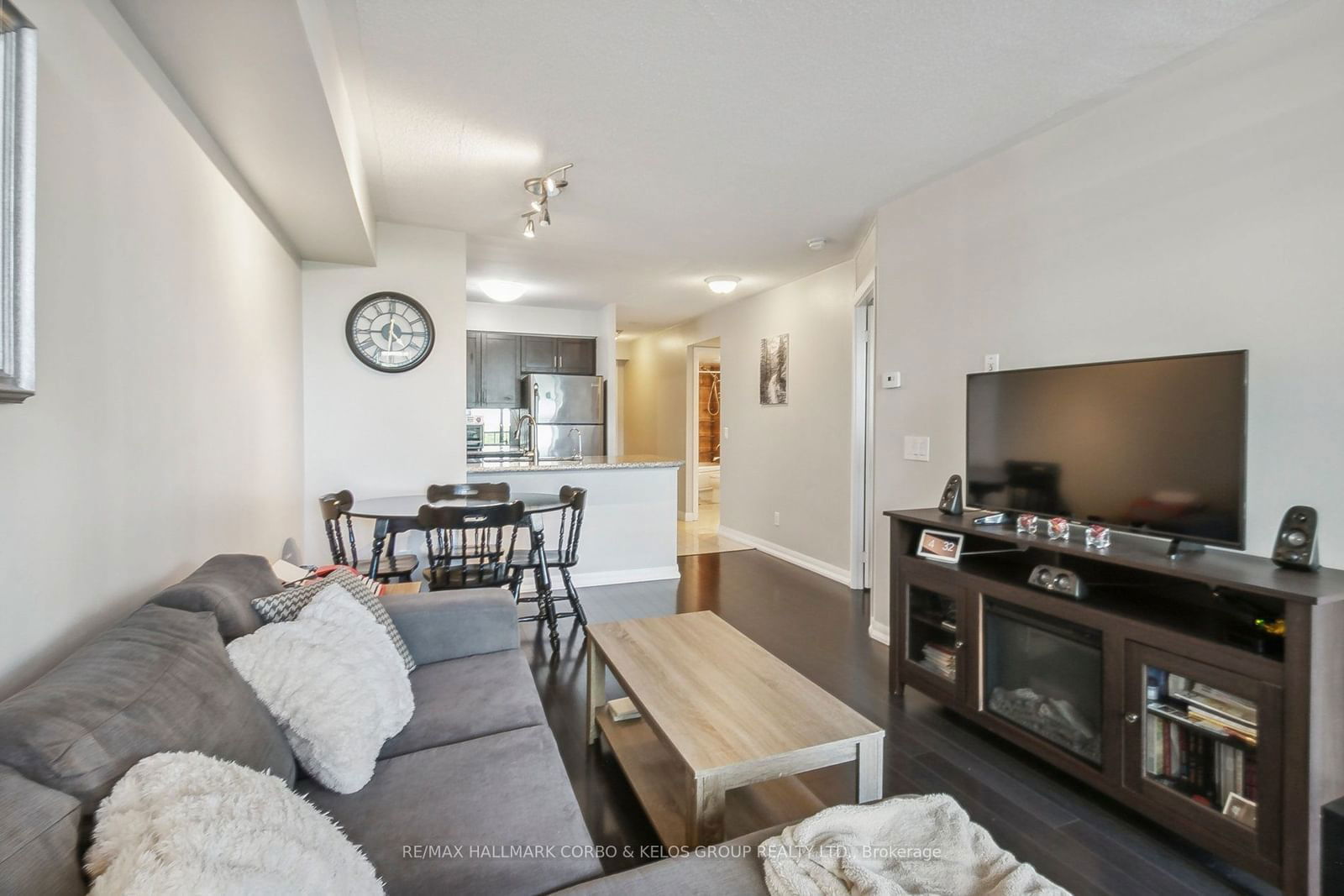 4968 Yonge St, unit 608 for sale - image #4