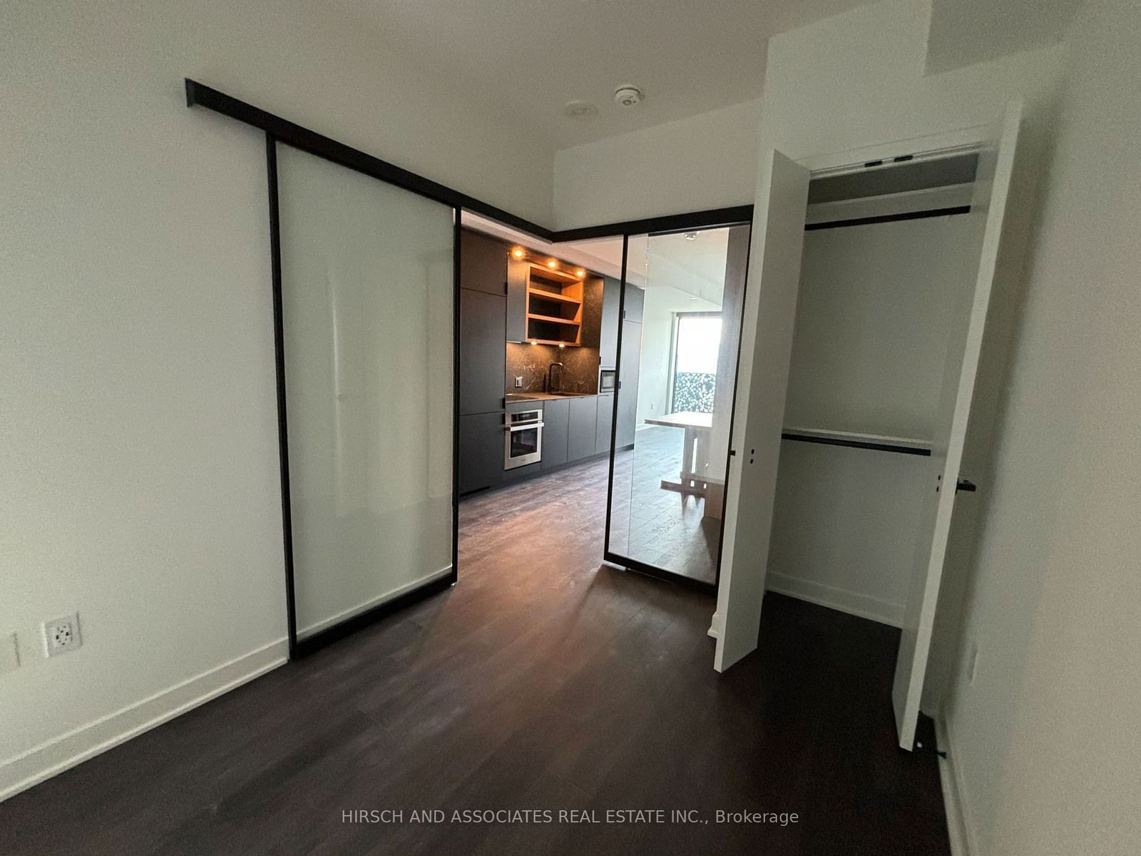 55 Charles St E, unit 2505 for rent