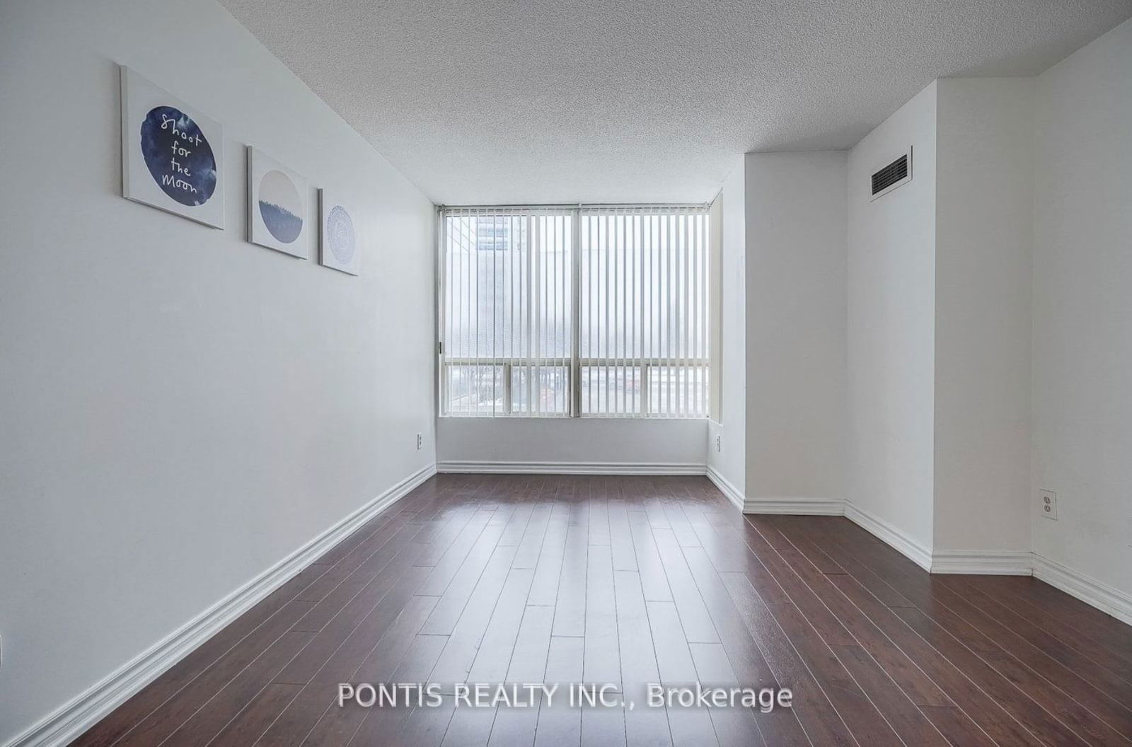 5785 Yonge St, unit 209 for sale