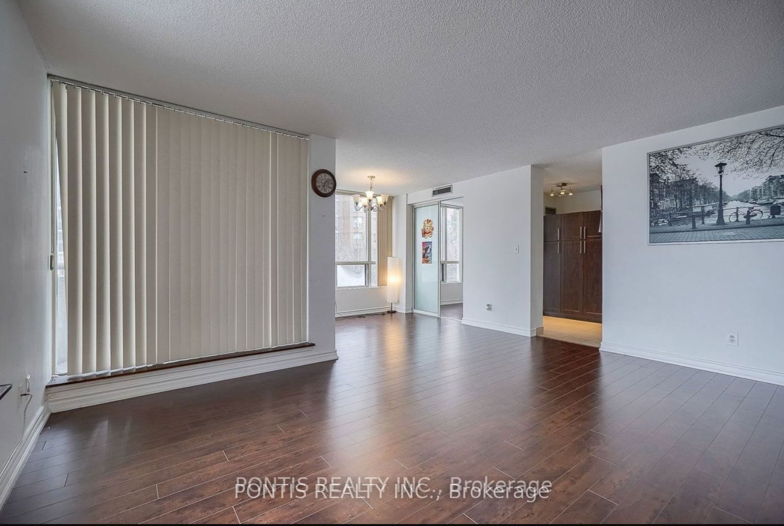 5785 Yonge St, unit 209 for sale