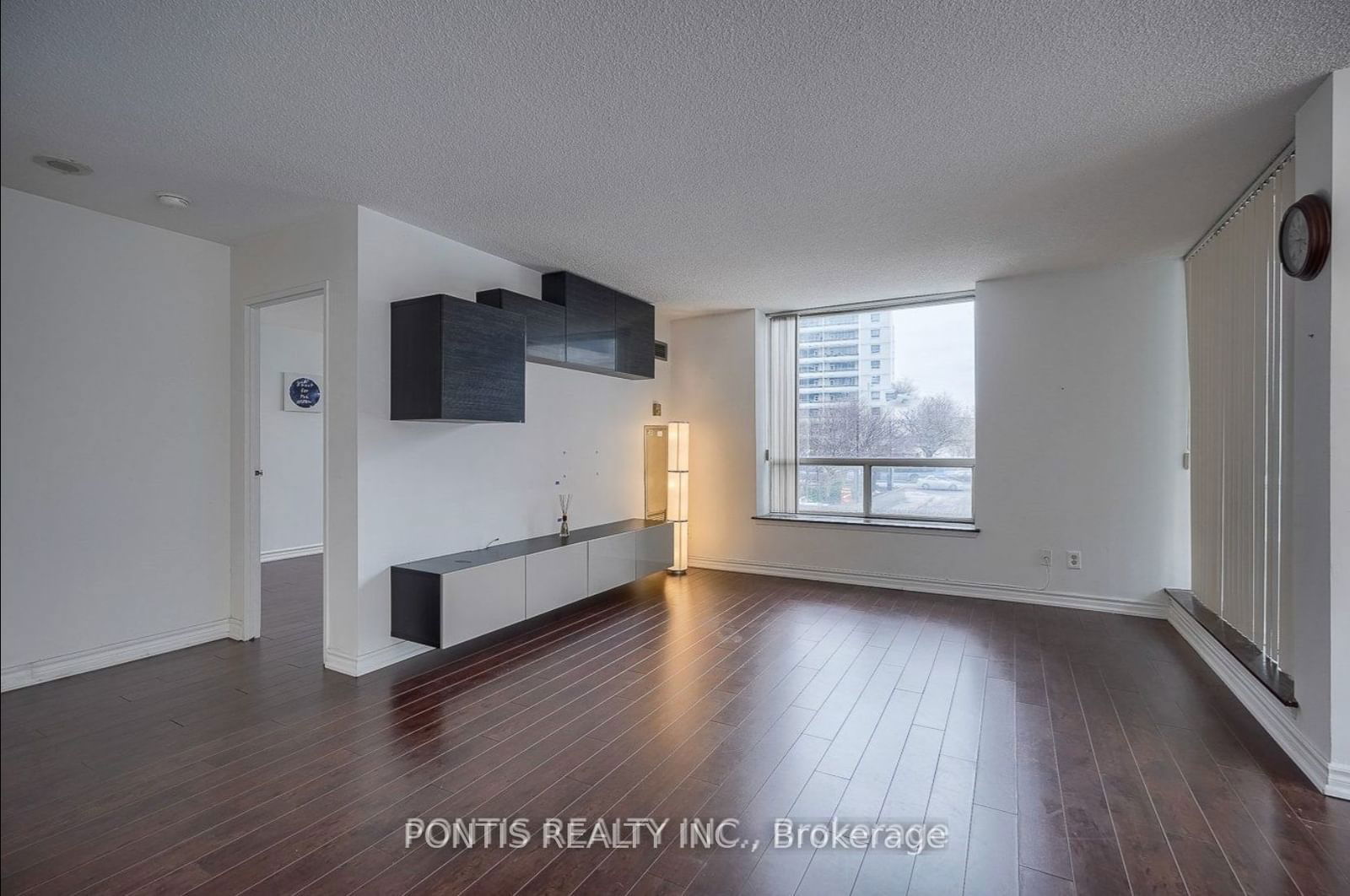 5785 Yonge St, unit 209 for sale