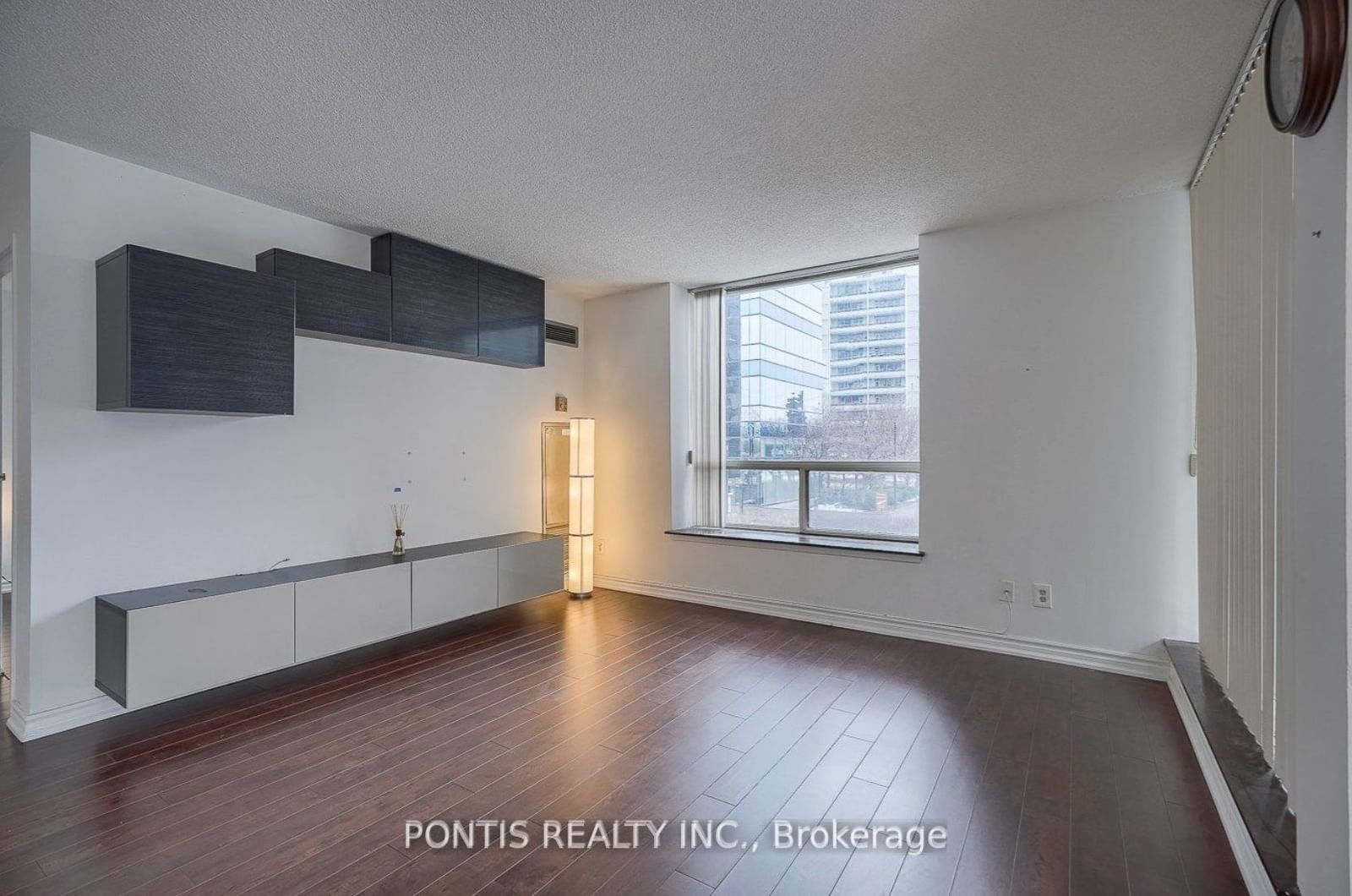 5785 Yonge St, unit 209 for sale