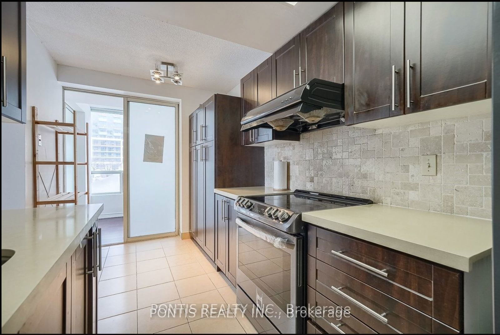 5785 Yonge St, unit 209 for sale