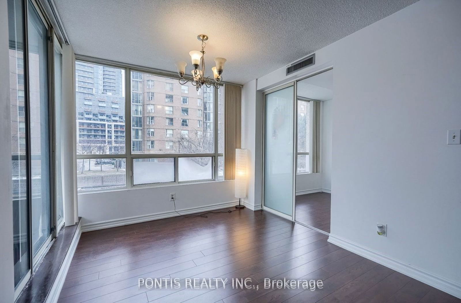 5785 Yonge St, unit 209 for sale