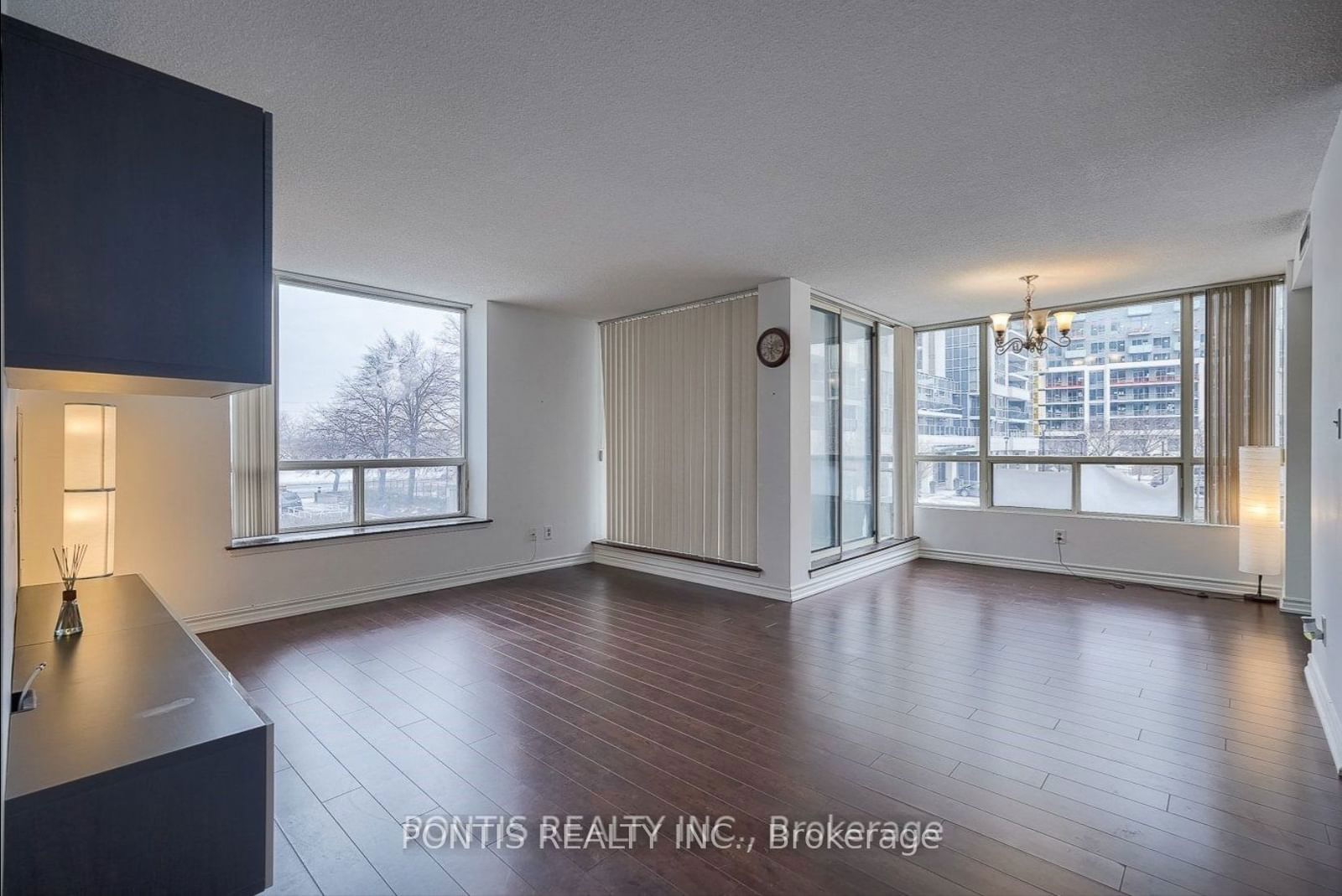 5785 Yonge St, unit 209 for sale