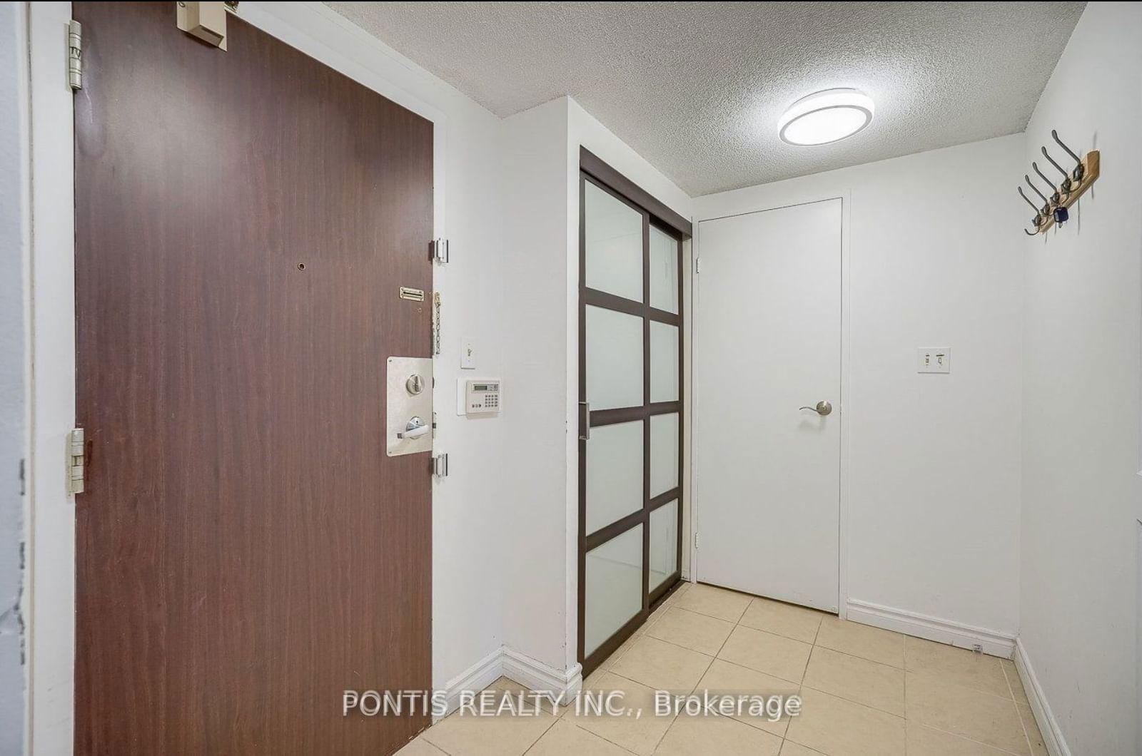 5785 Yonge St, unit 209 for sale