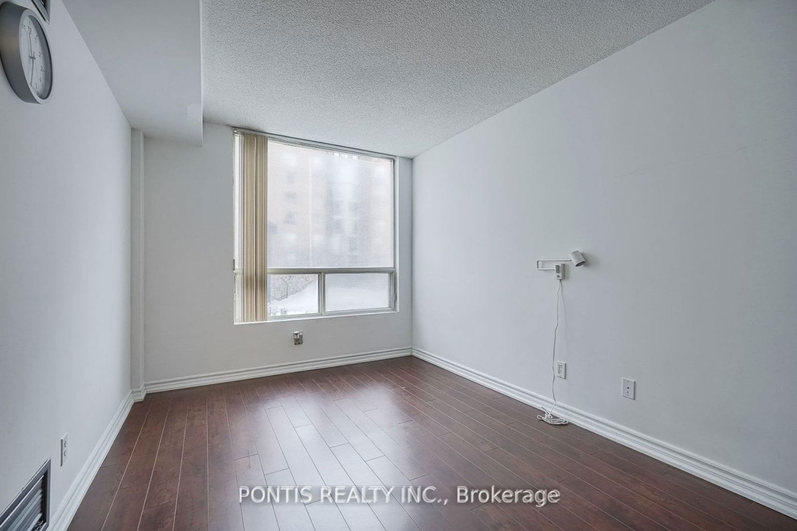 5785 Yonge St, unit 209 for sale