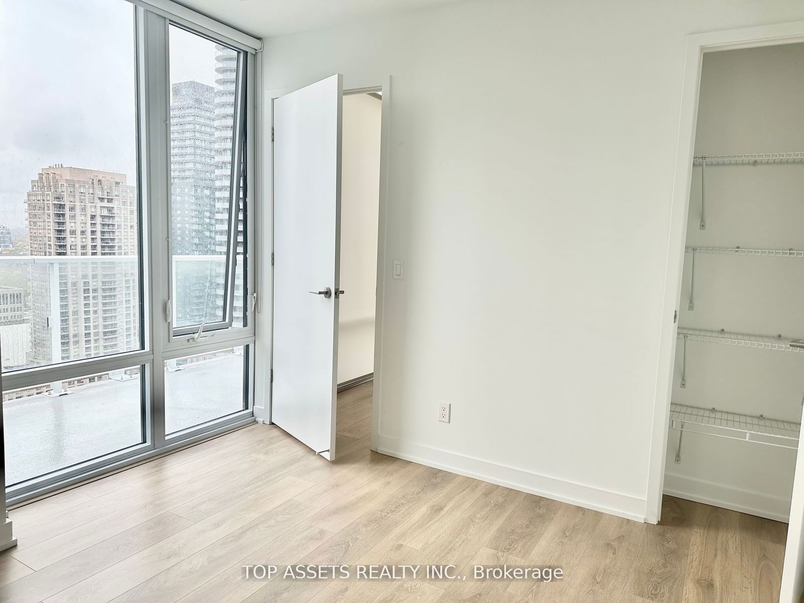 18 Maitland Terr, unit 2505 for sale - image #5