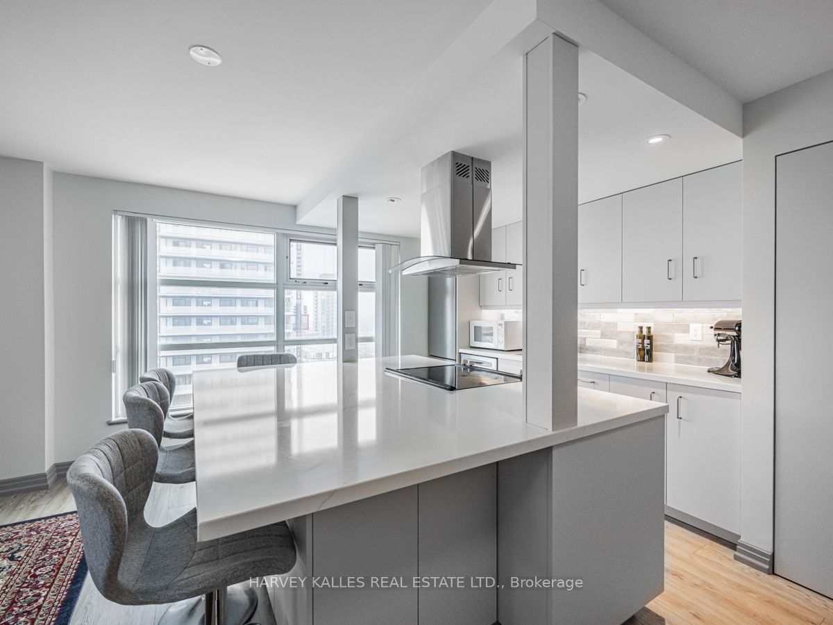 50 Lombard St, unit 2101 for sale - image #3