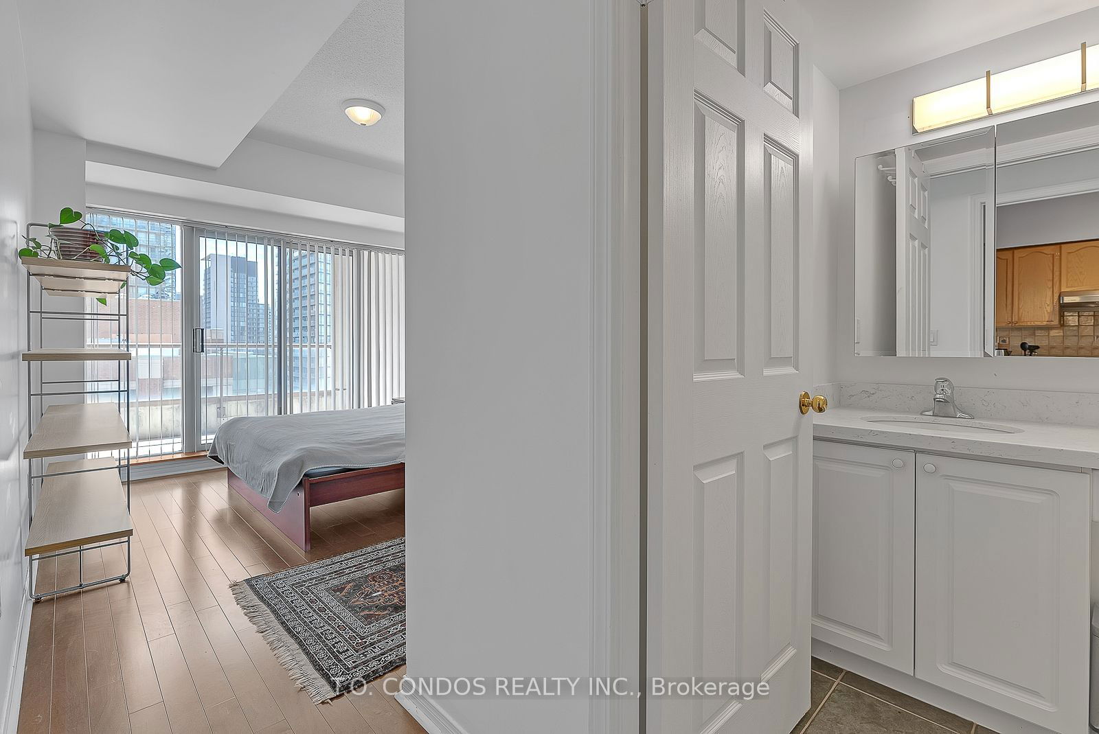 909 Bay St, unit 1806 for rent - image #19