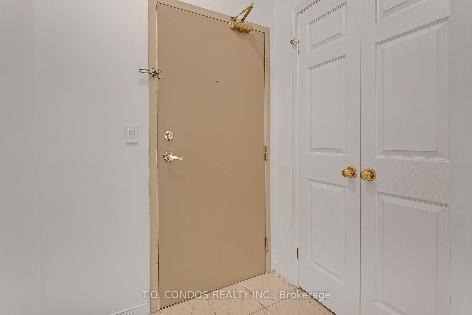 909 Bay St, unit 1806 for rent - image #26