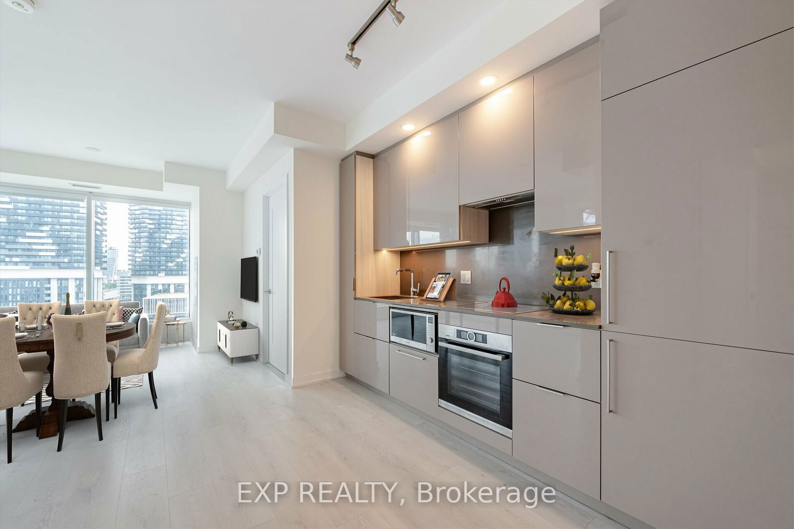 28 Freeland St, unit 1107 for sale - image #8