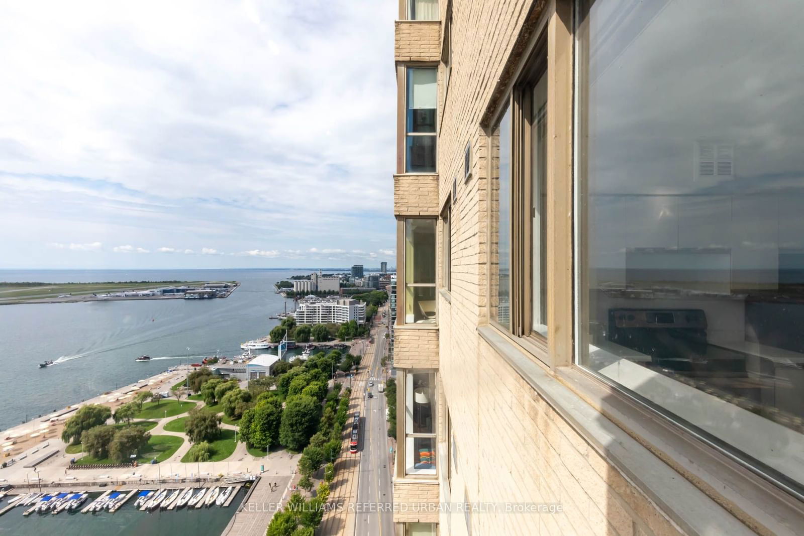 270 Queens Quay W, unit 2401 for sale