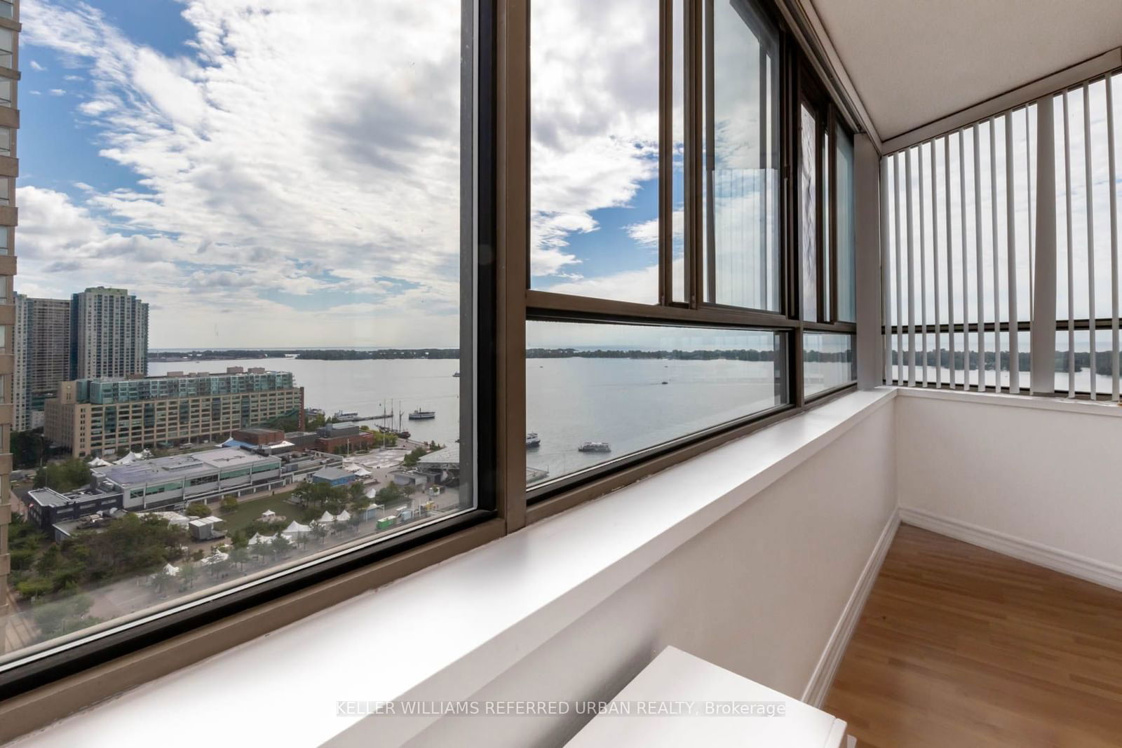 270 Queens Quay W, unit 2401 for sale - image #5