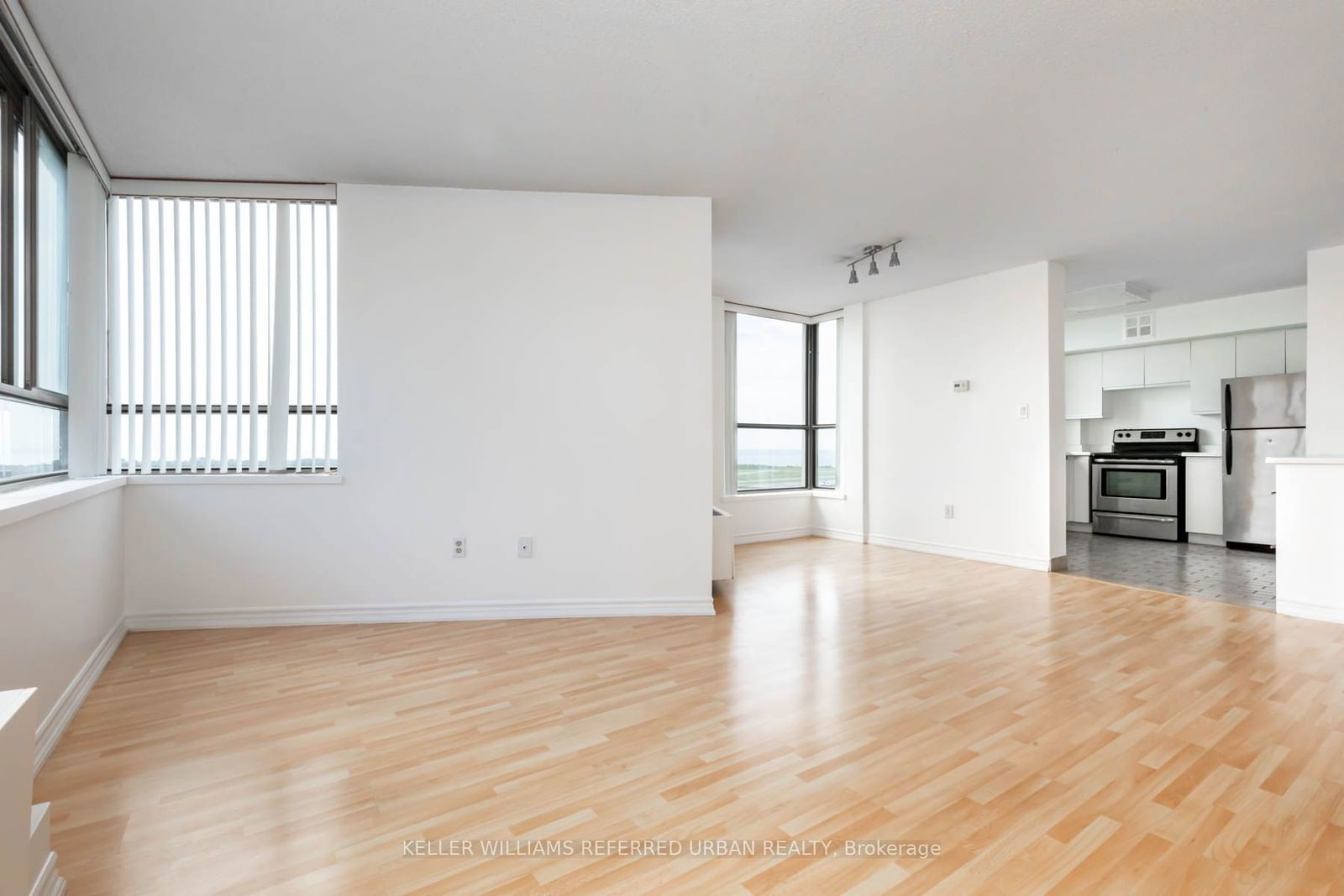 270 Queens Quay W, unit 2401 for sale - image #6