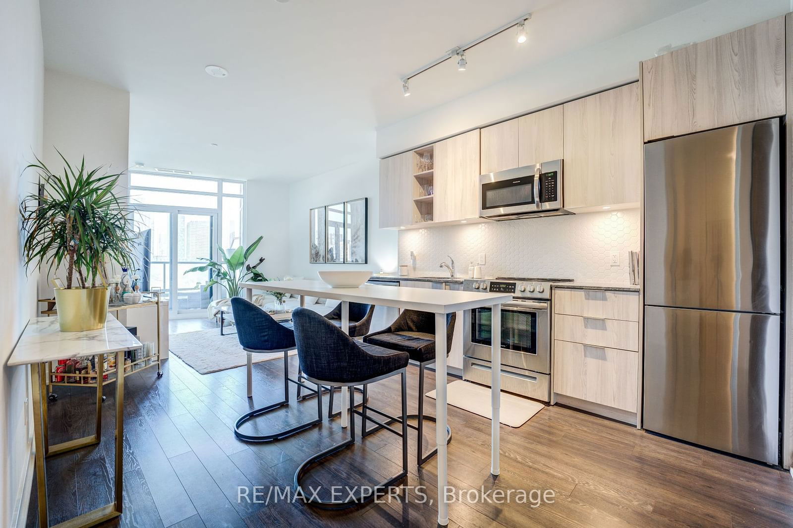 30 Ordnance St, unit 402 for sale - image #1