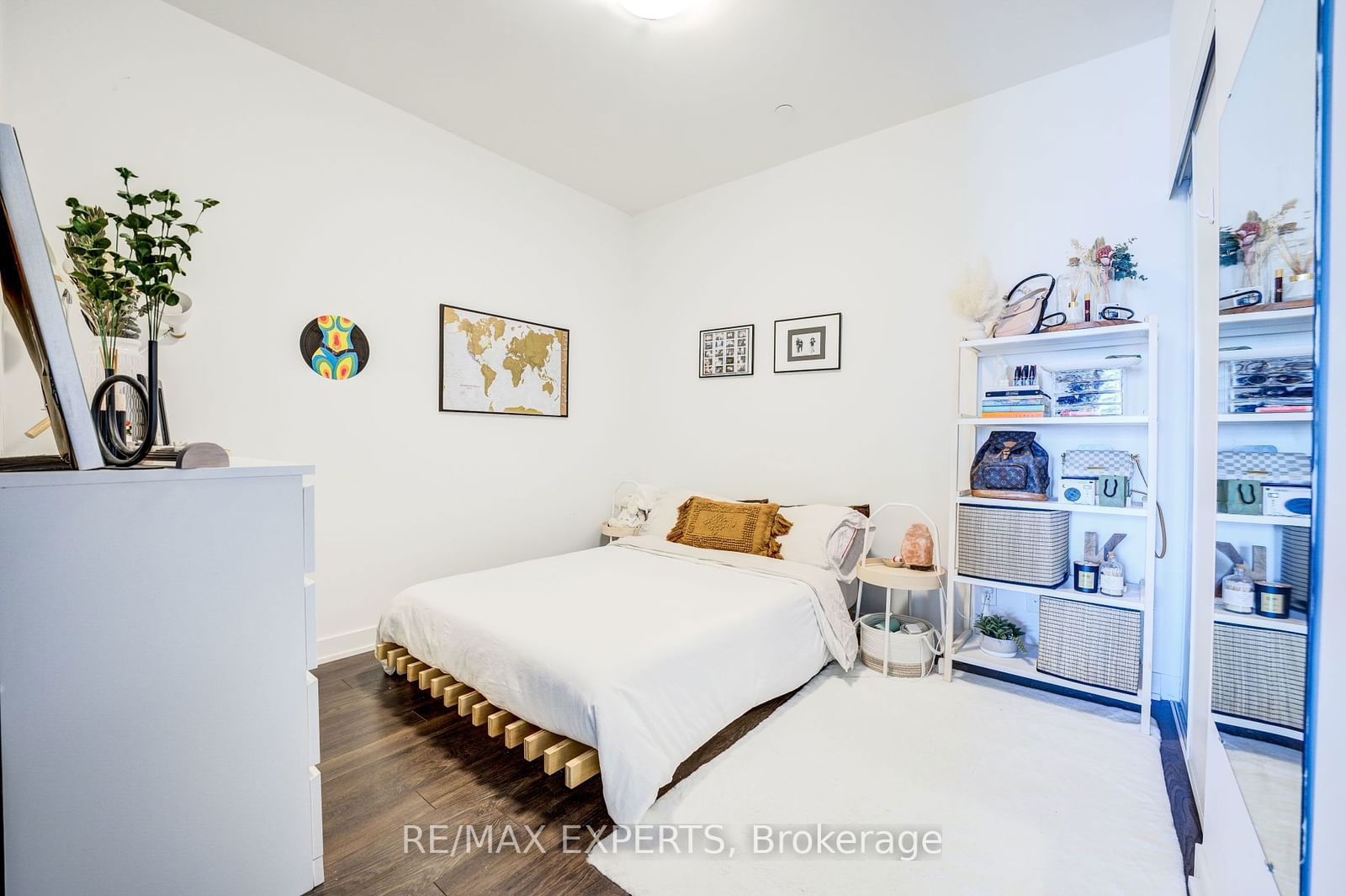 30 Ordnance St, unit 402 for sale - image #23