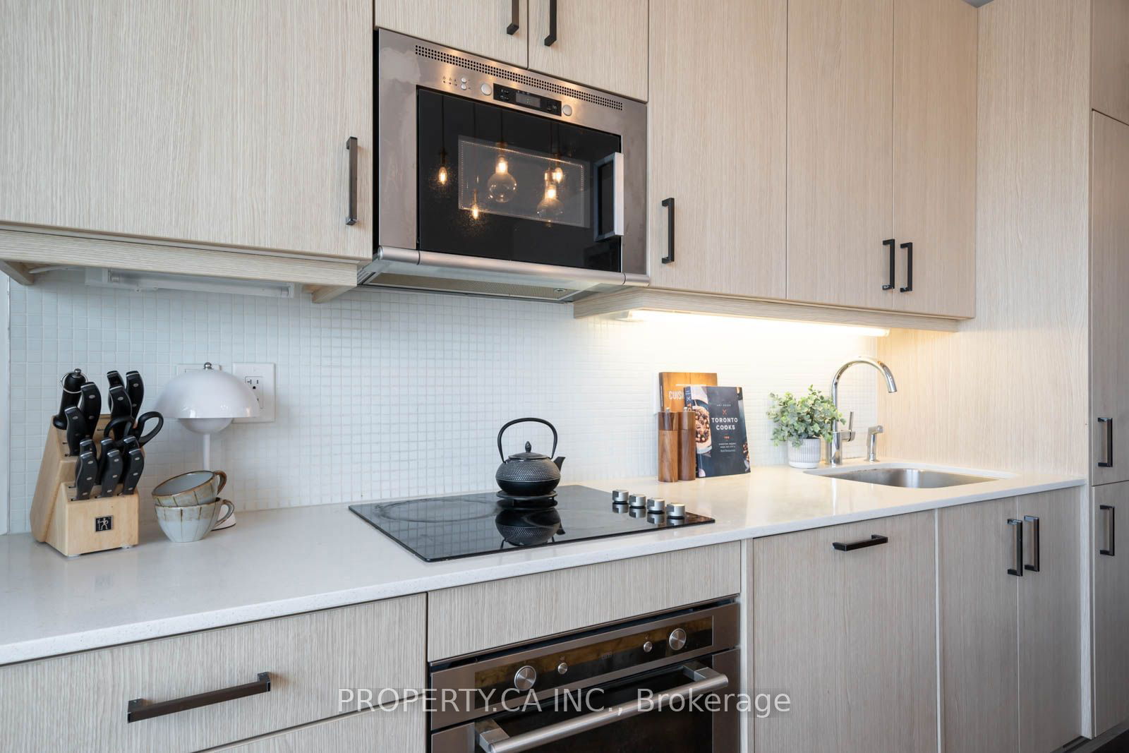 297 College St, unit 1602 for sale - image #14