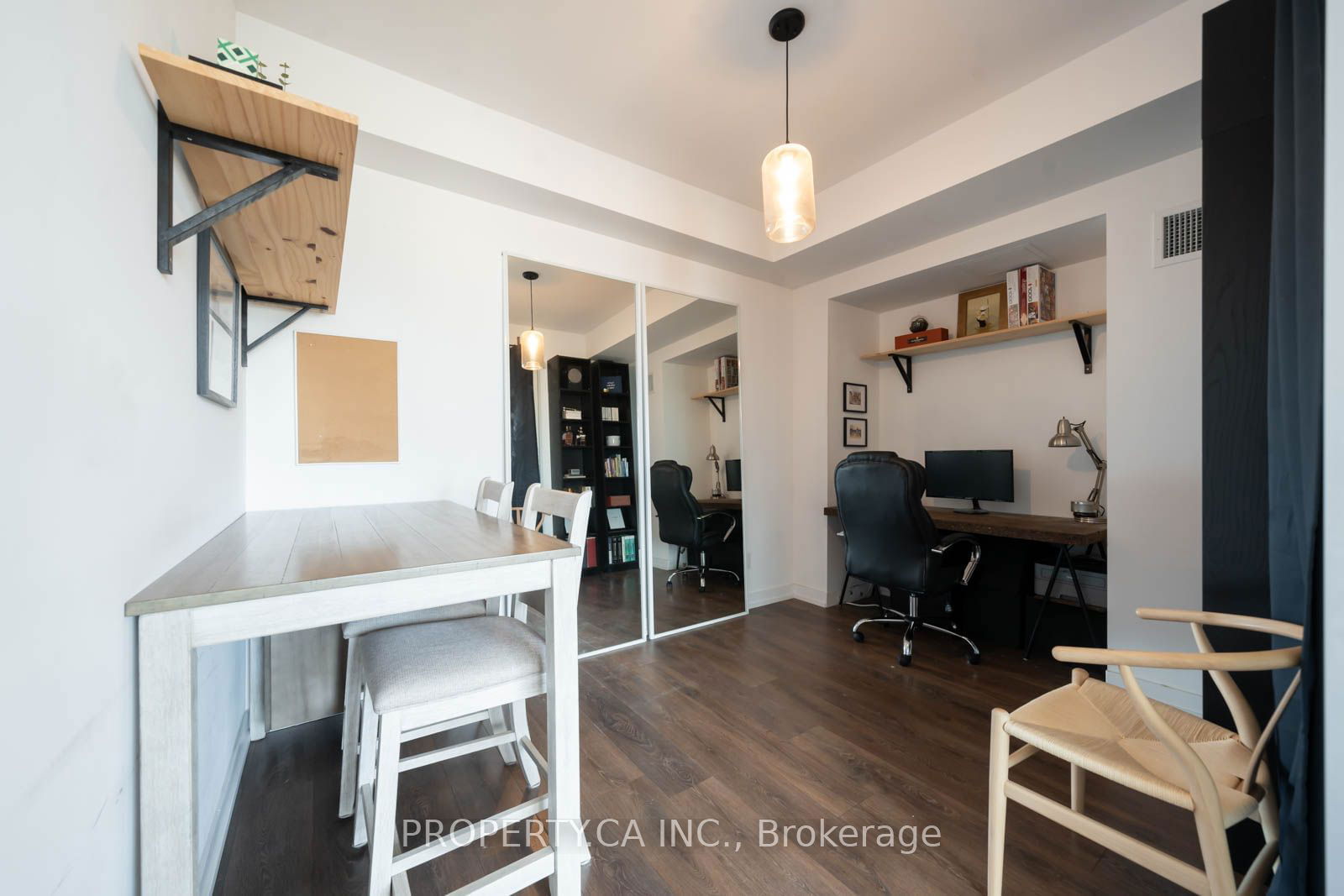 297 College St, unit 1602 for sale - image #20