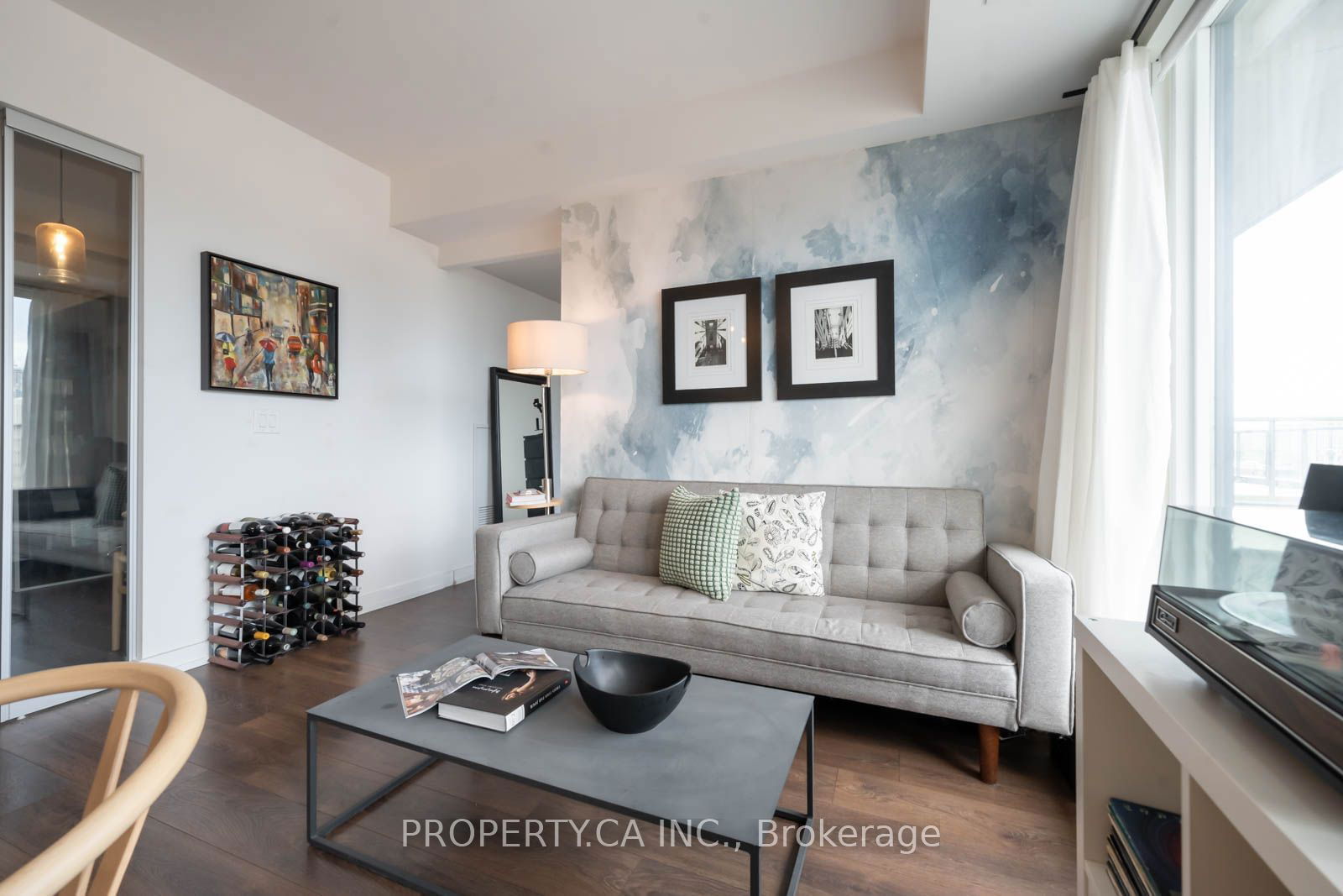 297 College St, unit 1602 for sale - image #3