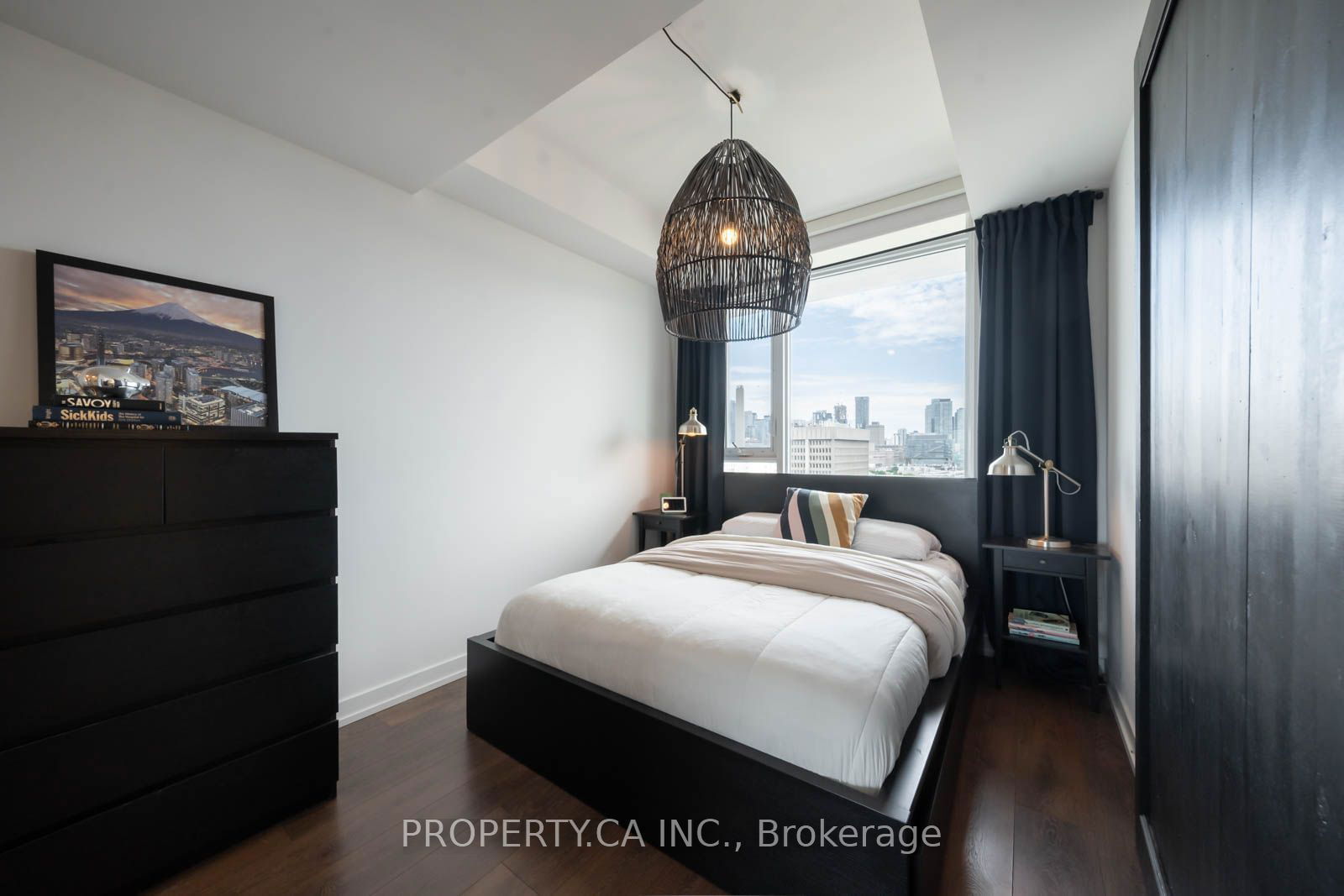 297 College St, unit 1602 for sale - image #8