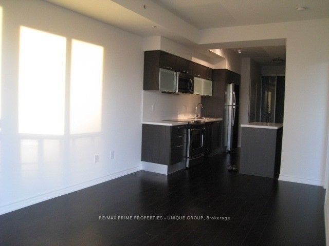 386 Yonge St, unit 4101 for rent - image #4