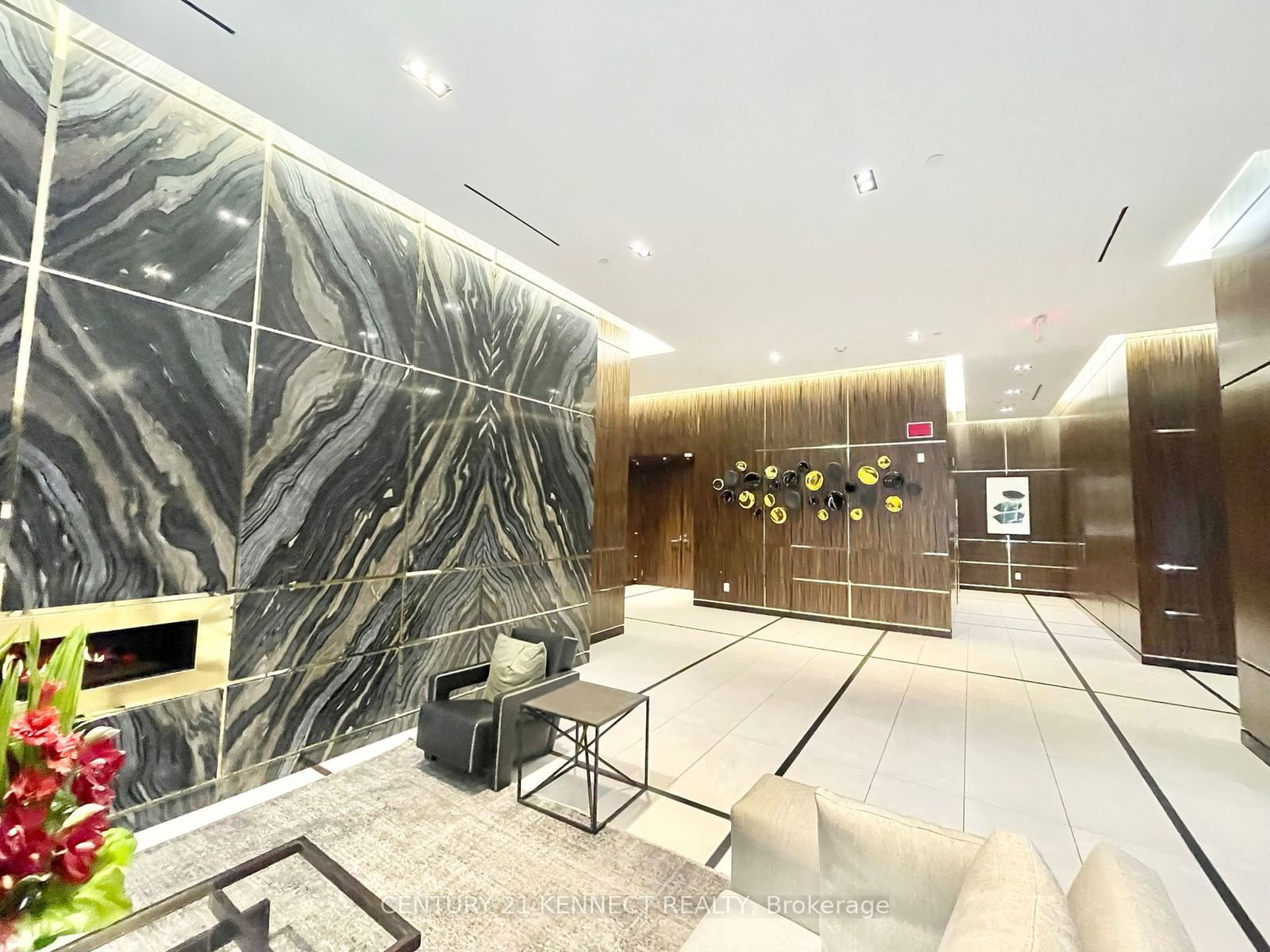 3018 Yonge St, unit 613 for sale - image #3