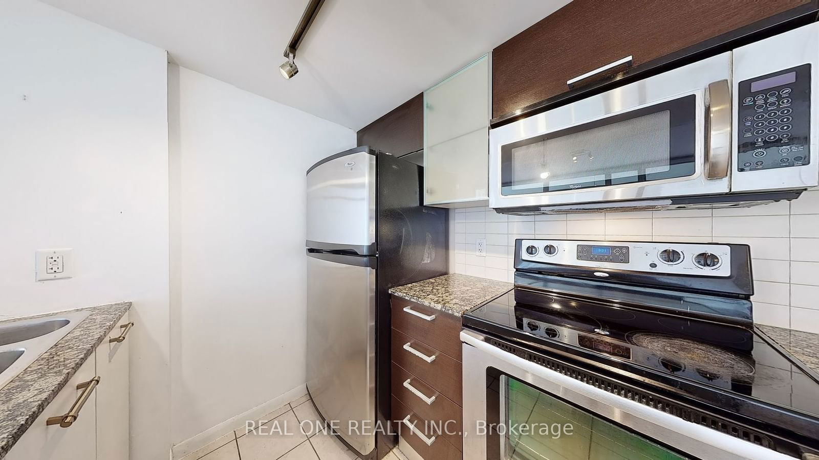 38 Grenville St, unit 907 for sale - image #14