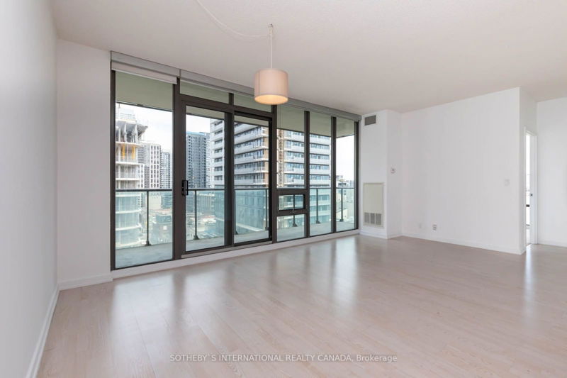 33 Lombard St, unit 1306 for sale - image #1